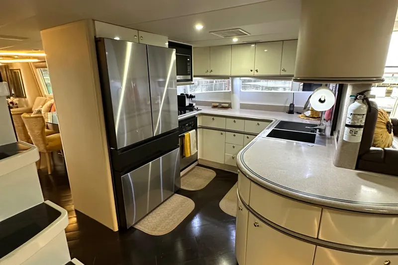 Amora Yacht Photos Pics 