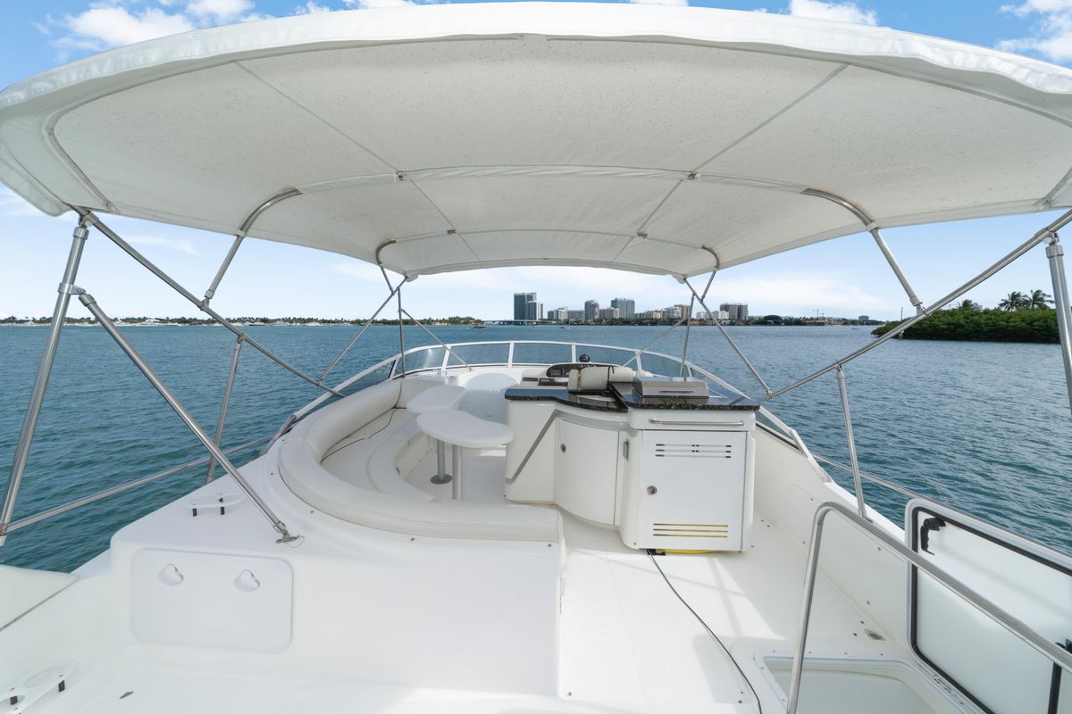 2001 Cruisers Yachts 53 