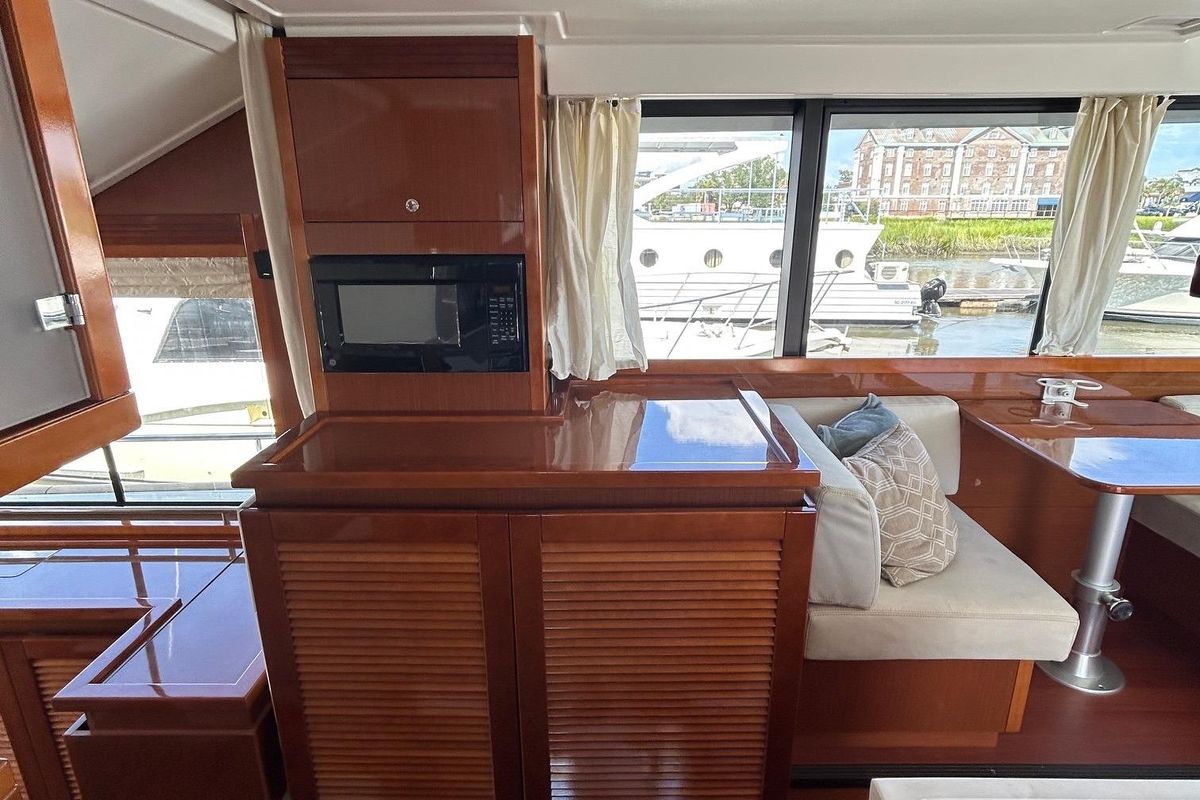 2019 Beneteau 49 