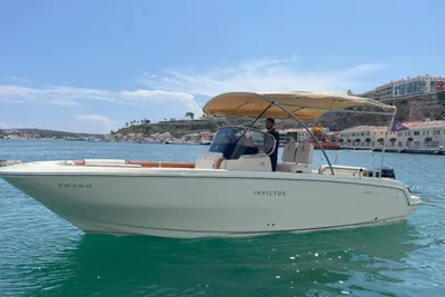 2022 Invictus 270 FX Open