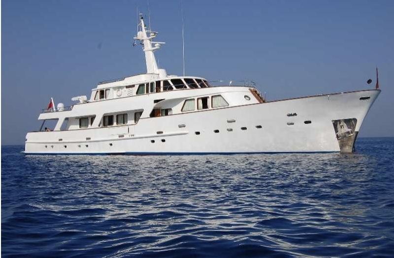 1964 Motor Yacht Hall, Russel and Co