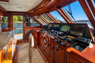 Yacht