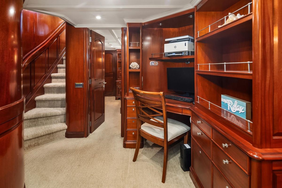 2001 Rayburn 76 