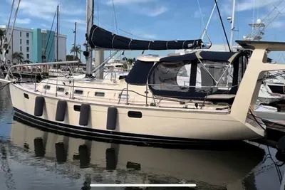 Island Packet 349