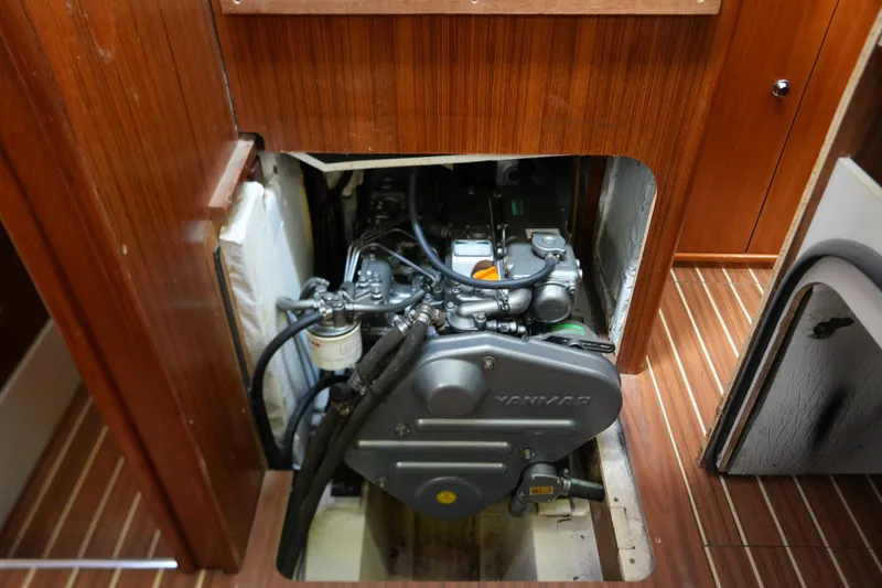 Marabelle Yacht Photos Pics Engine compartment of a 2005 Hunter 41 AC sailboat, featuring a Yanmar engine.