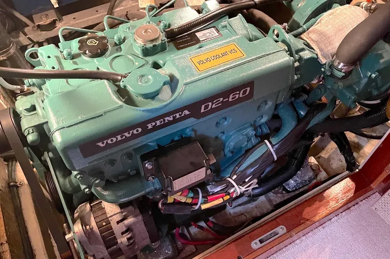 Ayametta Yacht Photos Pics Main engine