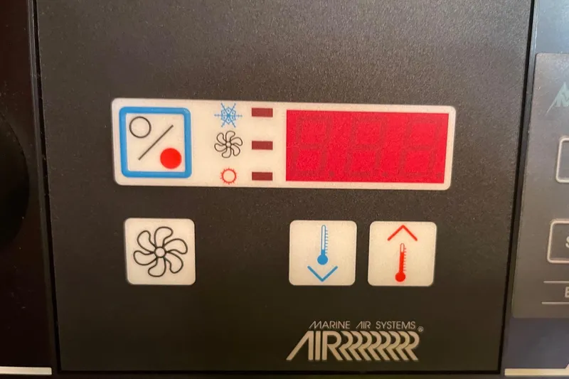 Ayametta Yacht Photos Pics Airconditioning