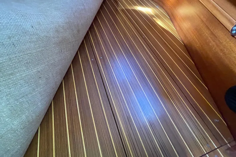 Ayametta Yacht Photos Pics look under