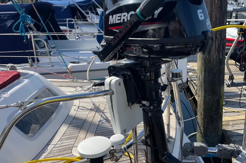Ayametta Yacht Photos Pics outboard