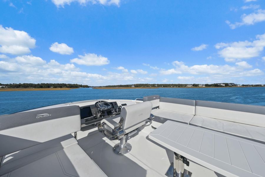 2019 Galeon 510 Sky