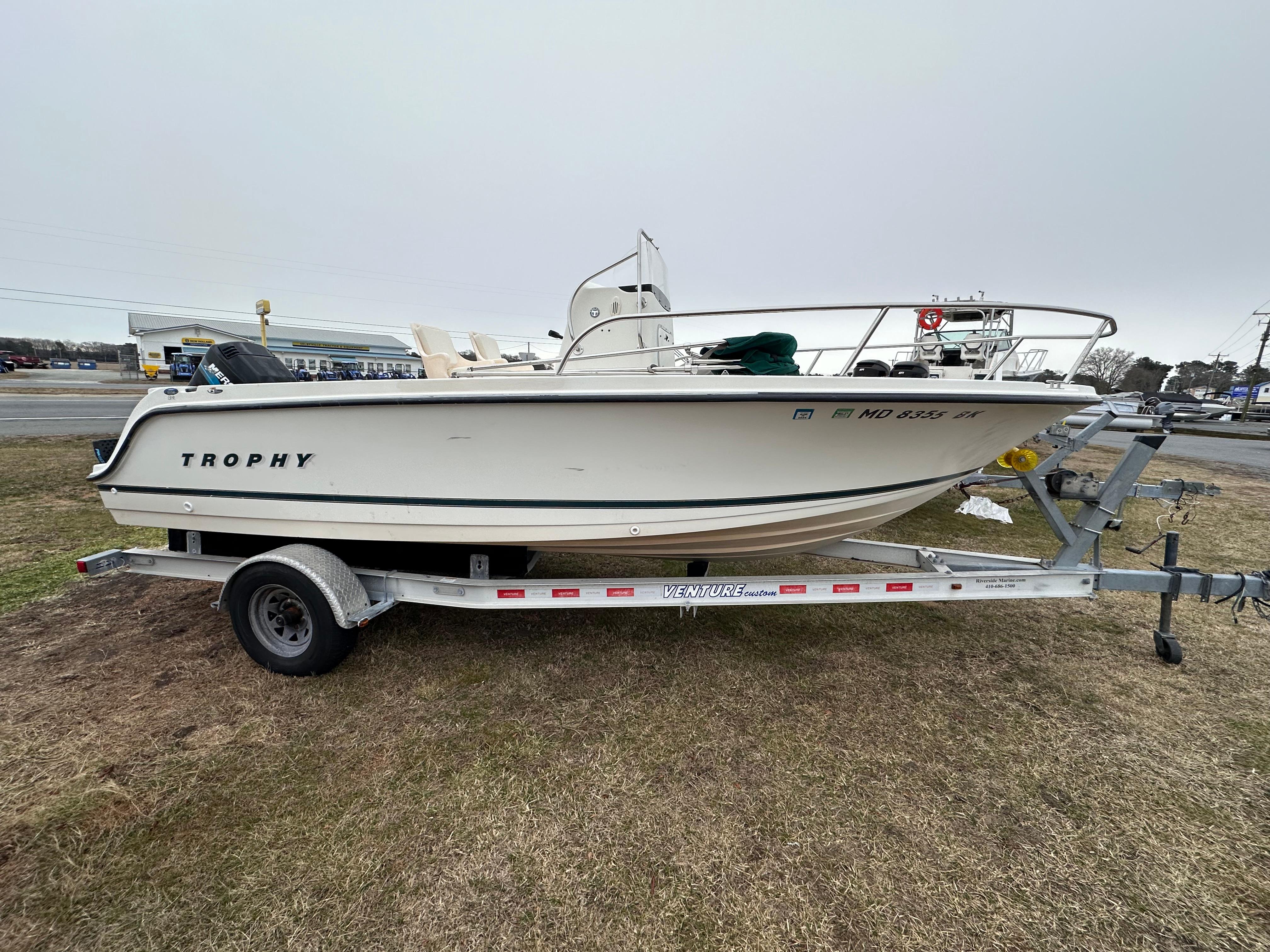 Trophy 1903 Center Console
