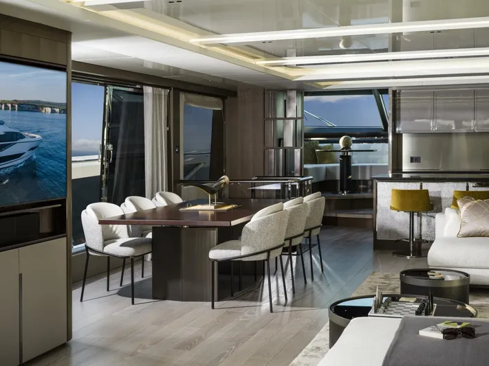  Yacht Photos Pics 2026 Sunseeker 90 Ocean - Image 4