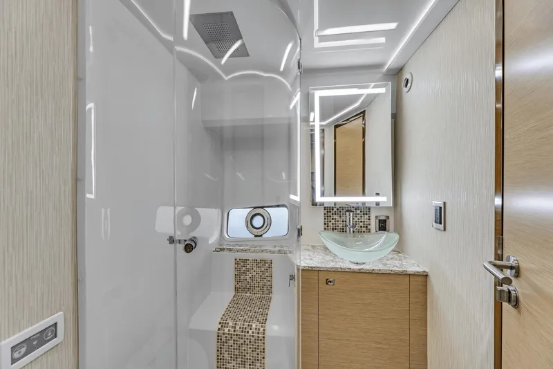 Devocean Yacht Photos Pics 