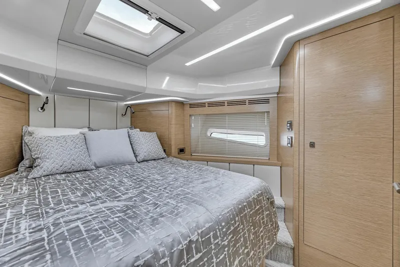 Devocean Yacht Photos Pics 