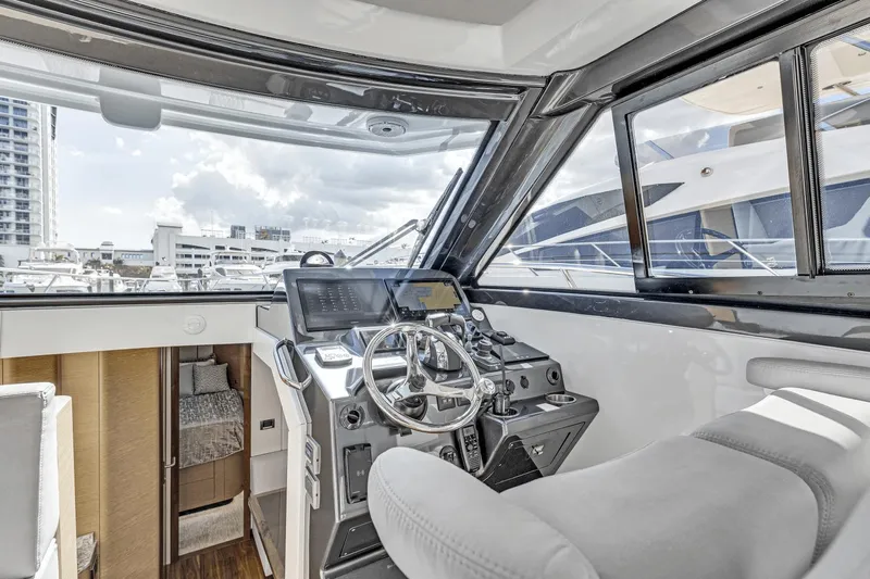 Devocean Yacht Photos Pics 