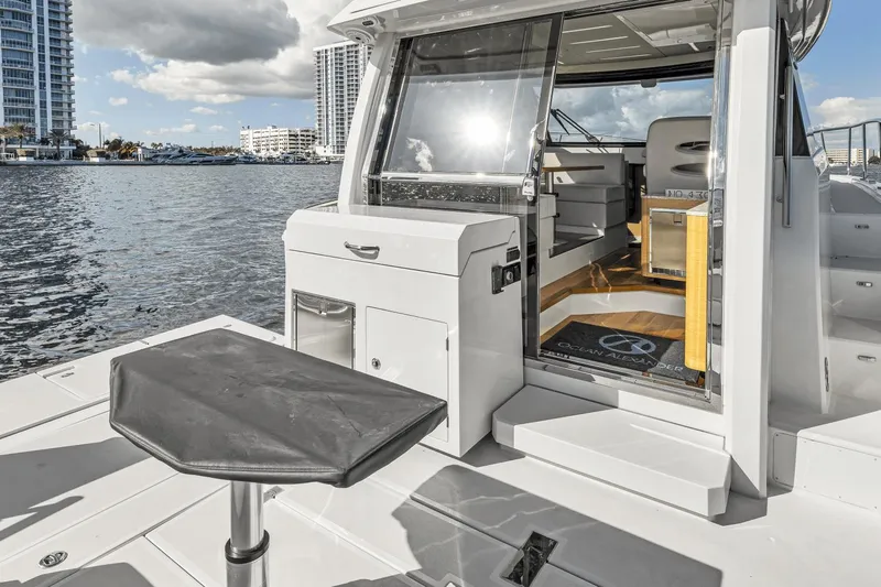 Devocean Yacht Photos Pics 