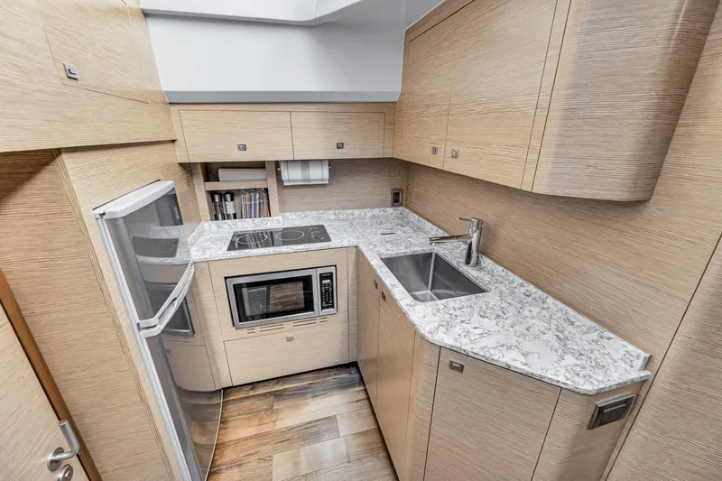 Devocean Yacht Photos Pics 