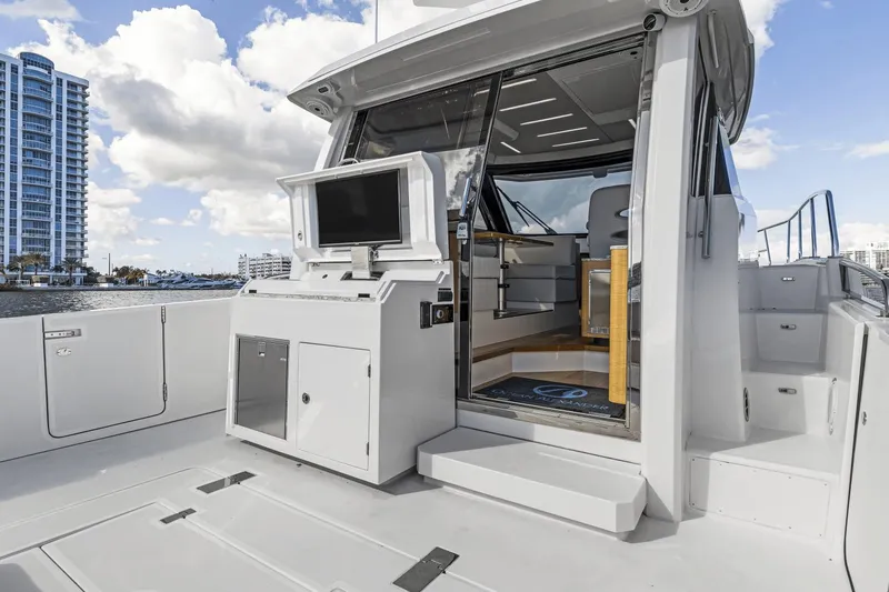 Devocean Yacht Photos Pics 