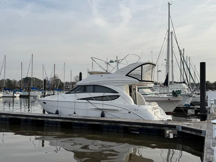 J'becuz Yacht Photos Pics 