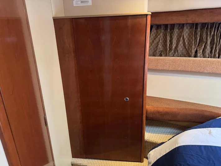 J'becuz Yacht Photos Pics 