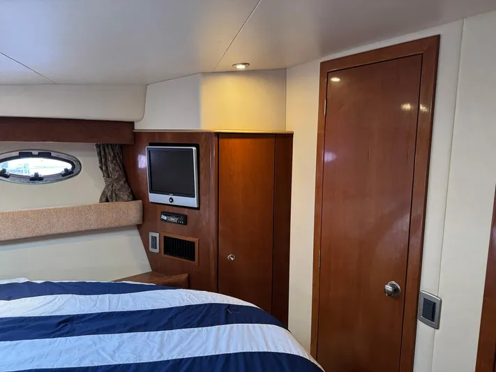 J'becuz Yacht Photos Pics 