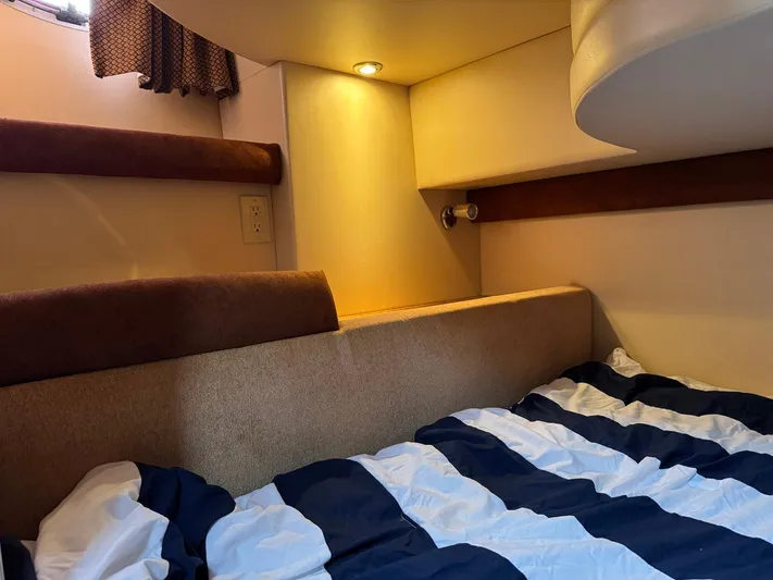 J'becuz Yacht Photos Pics 