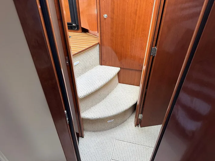 J'becuz Yacht Photos Pics 