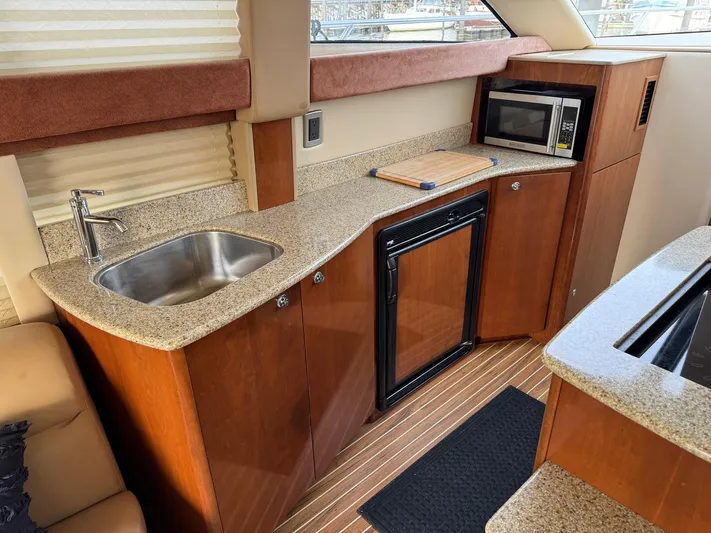 J'becuz Yacht Photos Pics 