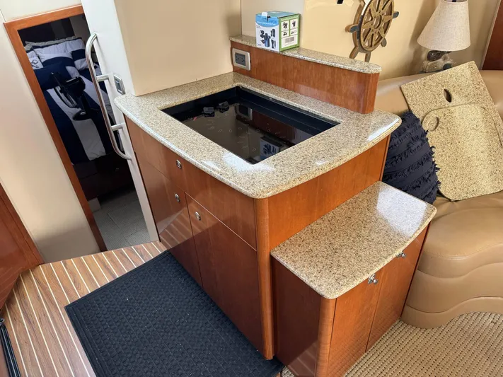 J'becuz Yacht Photos Pics 