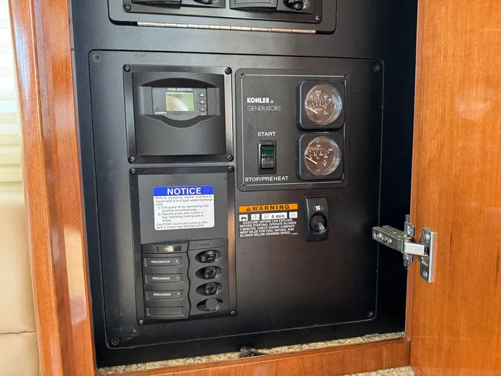 J'becuz Yacht Photos Pics 