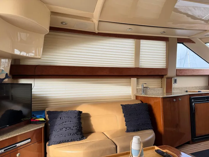 J'becuz Yacht Photos Pics 