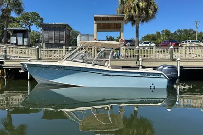Grady-White Freedom 275