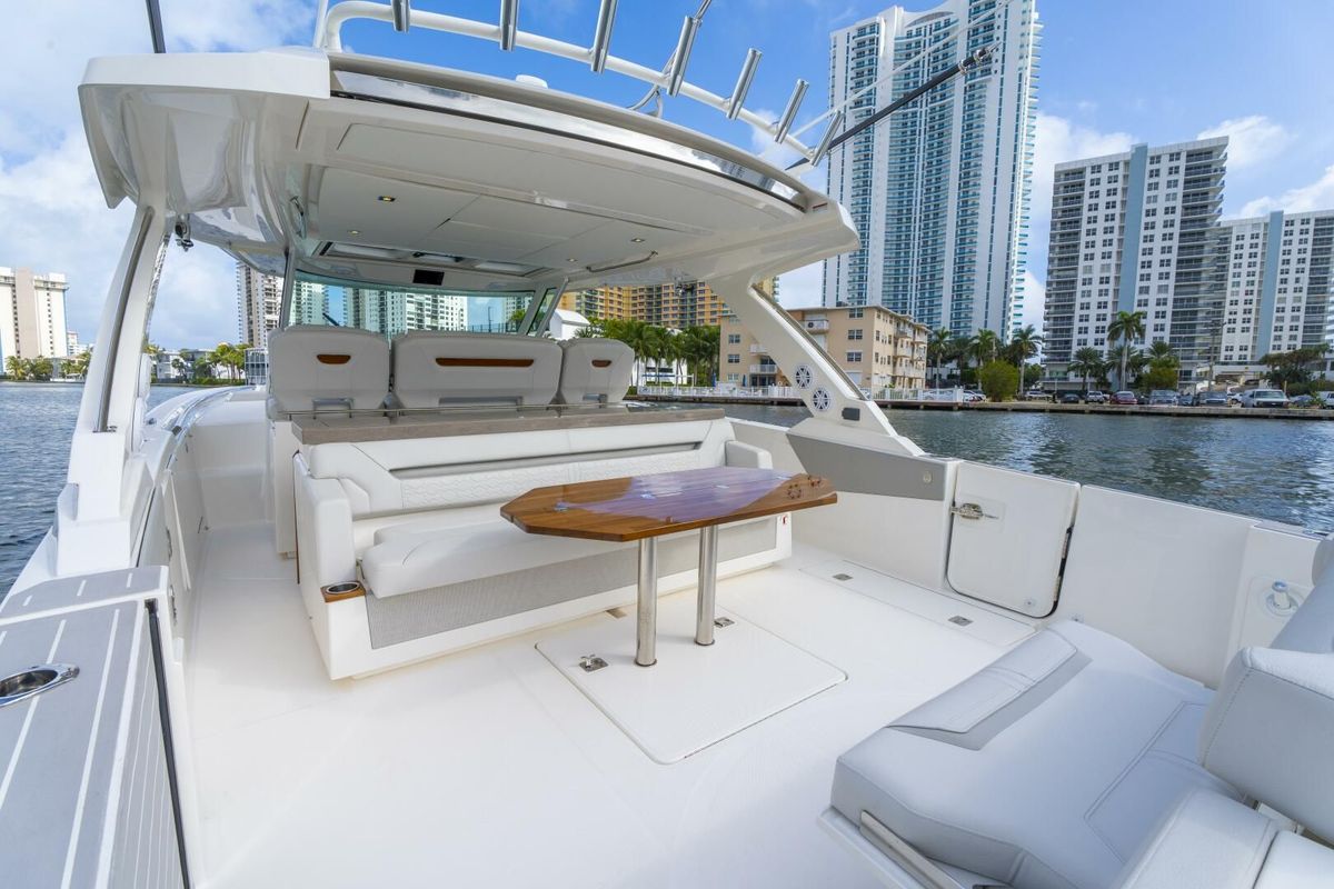 2024 Tiara Yachts 43 