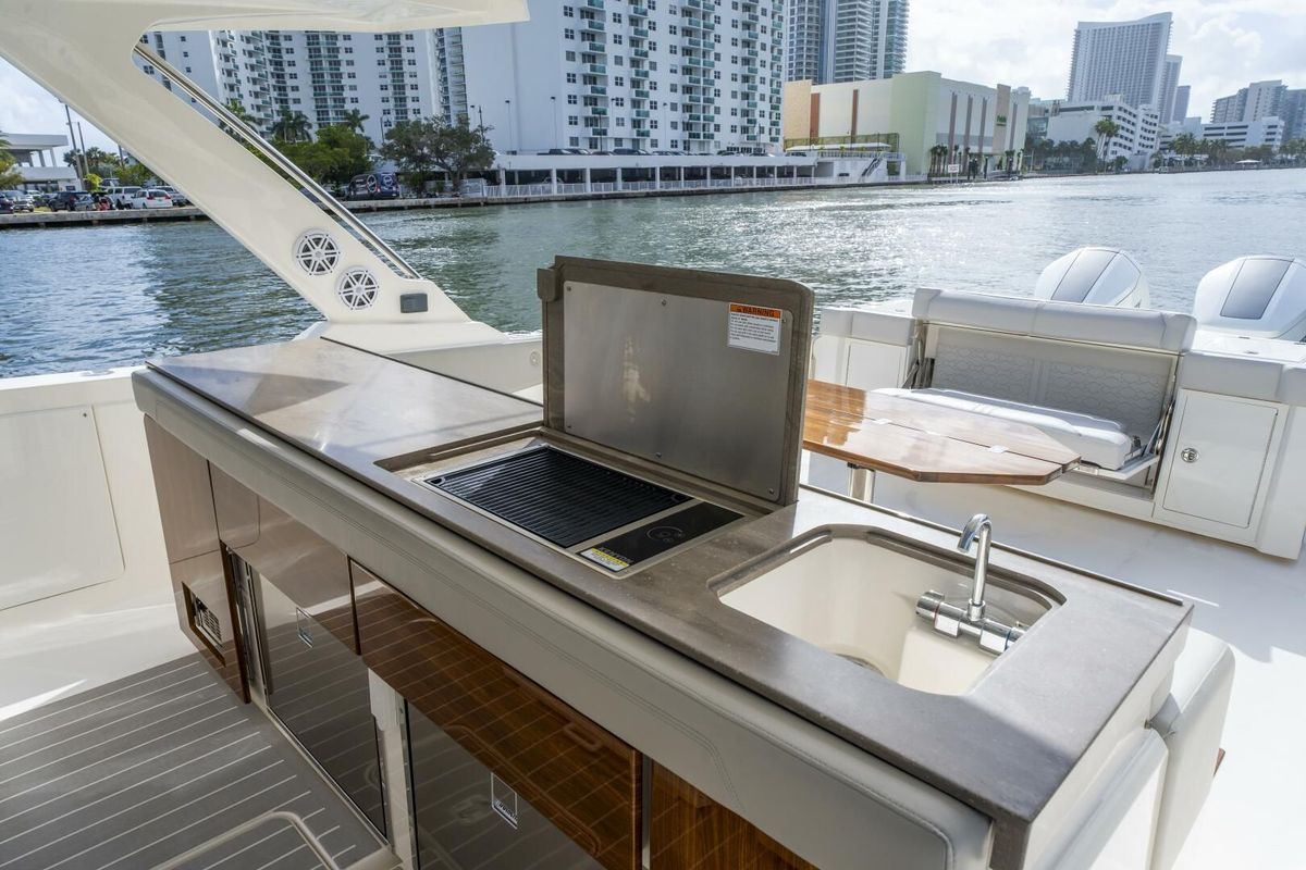 2024 Tiara Yachts 43 