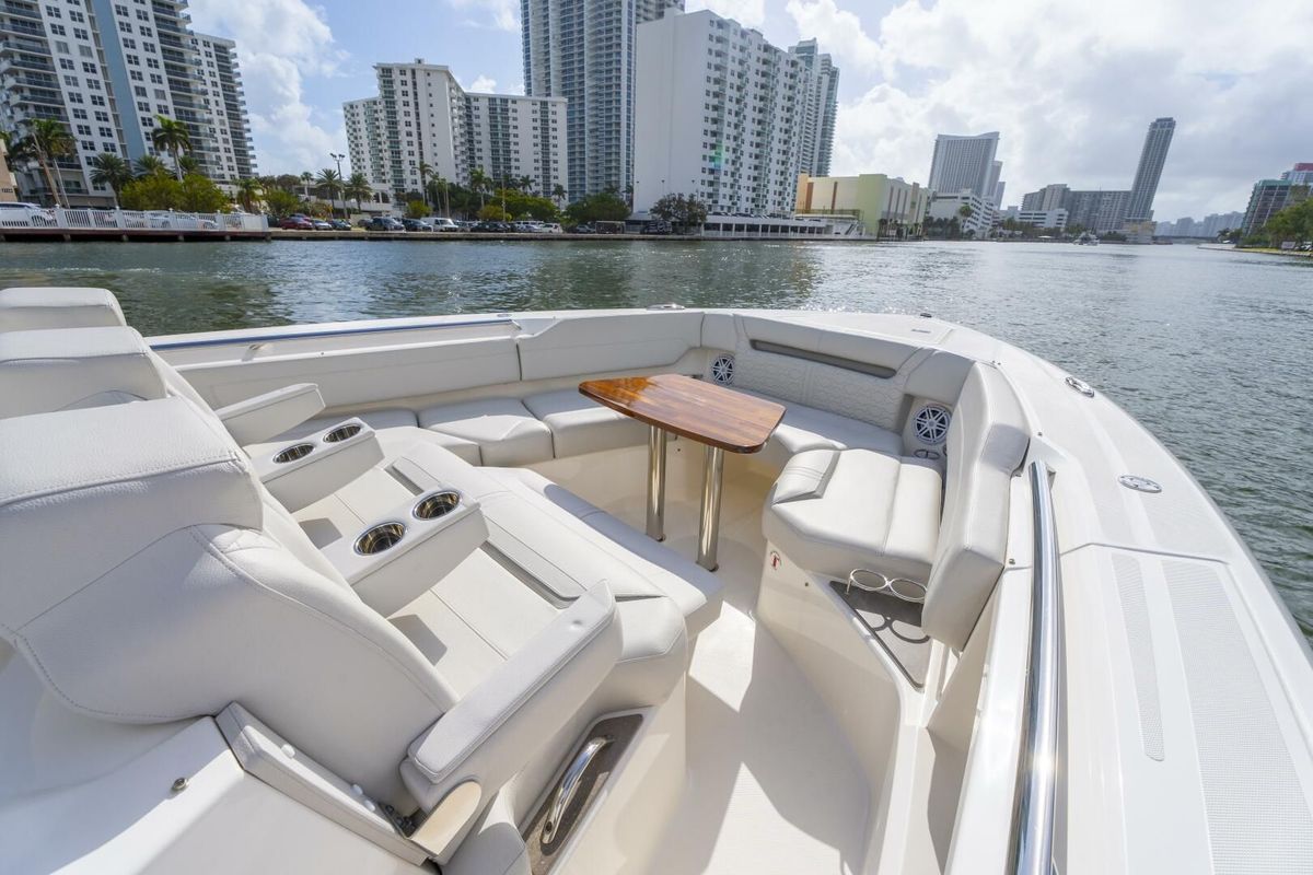 2024 Tiara Yachts 43 