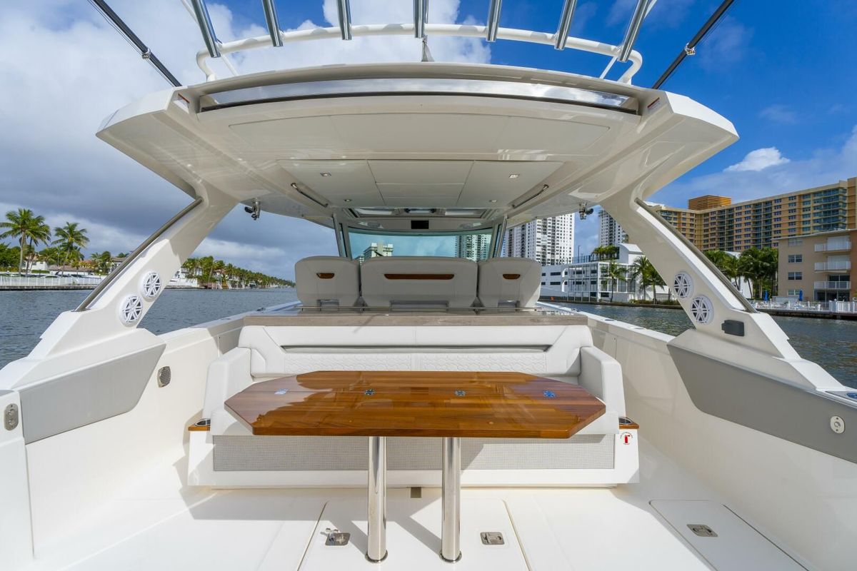 2024 Tiara Yachts 43 