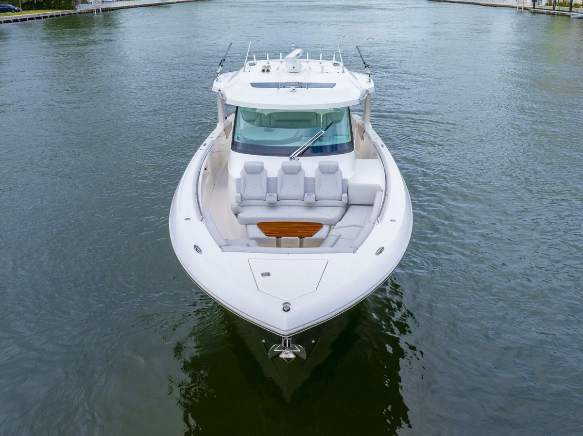 2024 Tiara Yachts 43 
