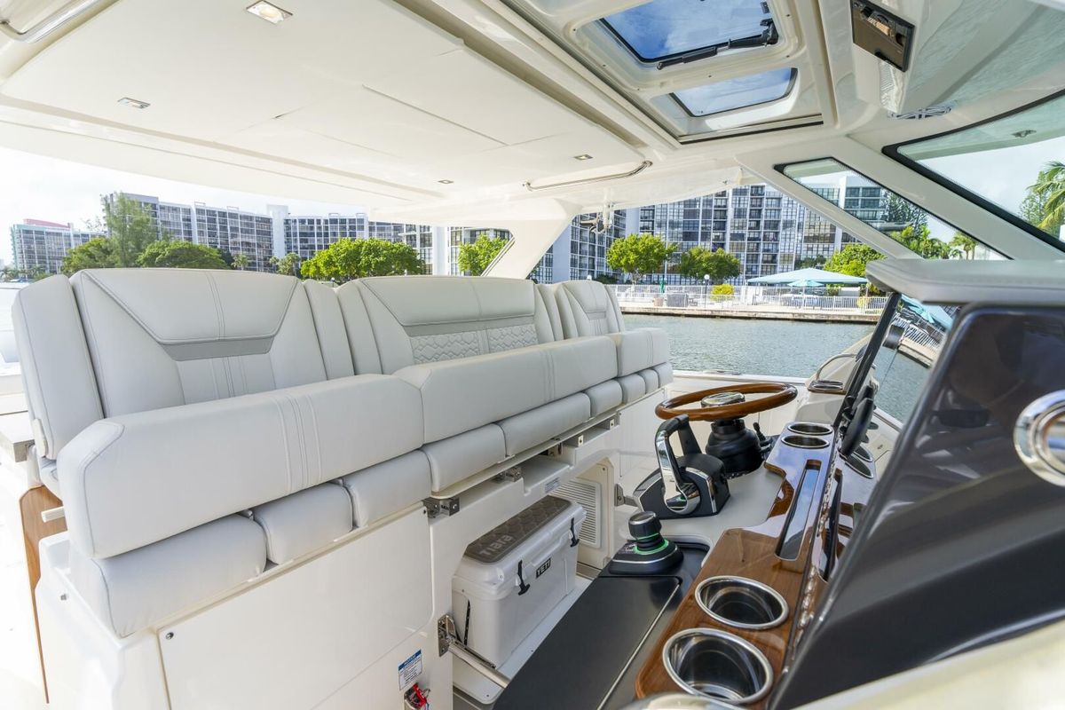 2024 Tiara Yachts 43 