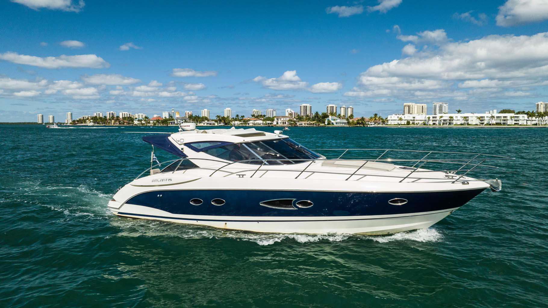 yacht azimut 40s