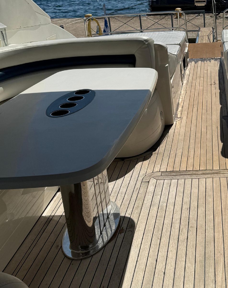 2004 Princess 65 