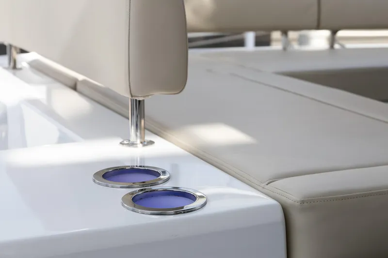 Aquila 44 Yacht Photos Pics 