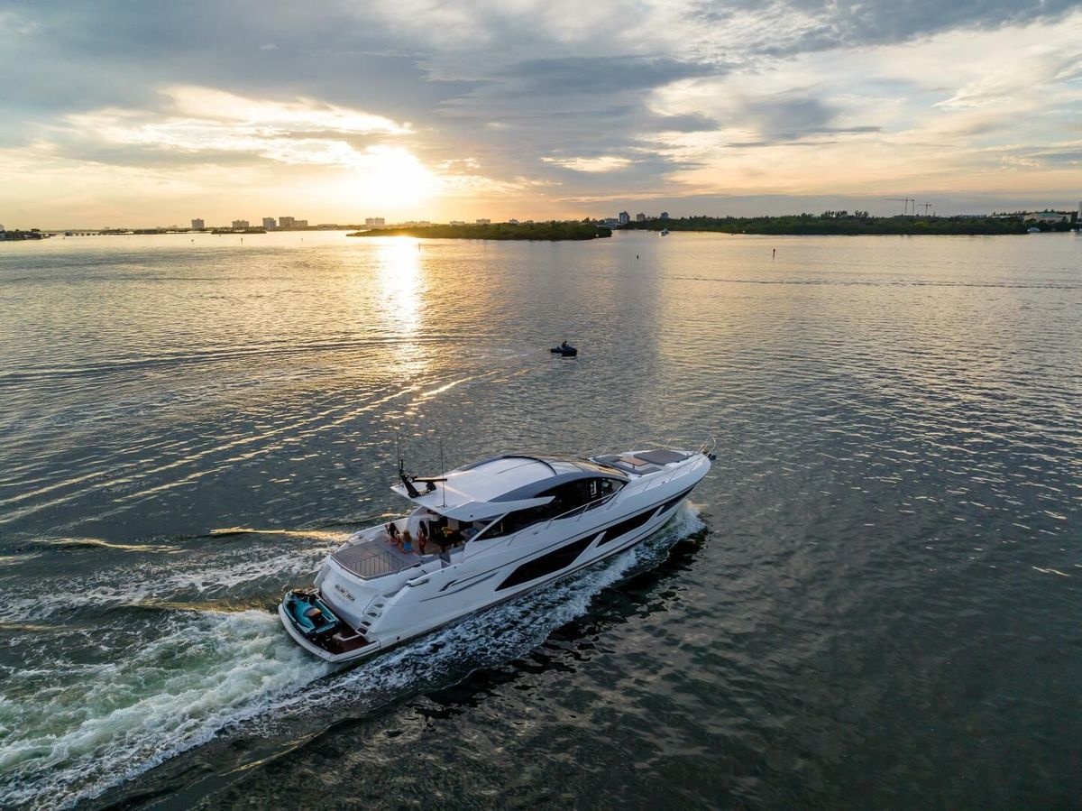 2022 Sunseeker 74 