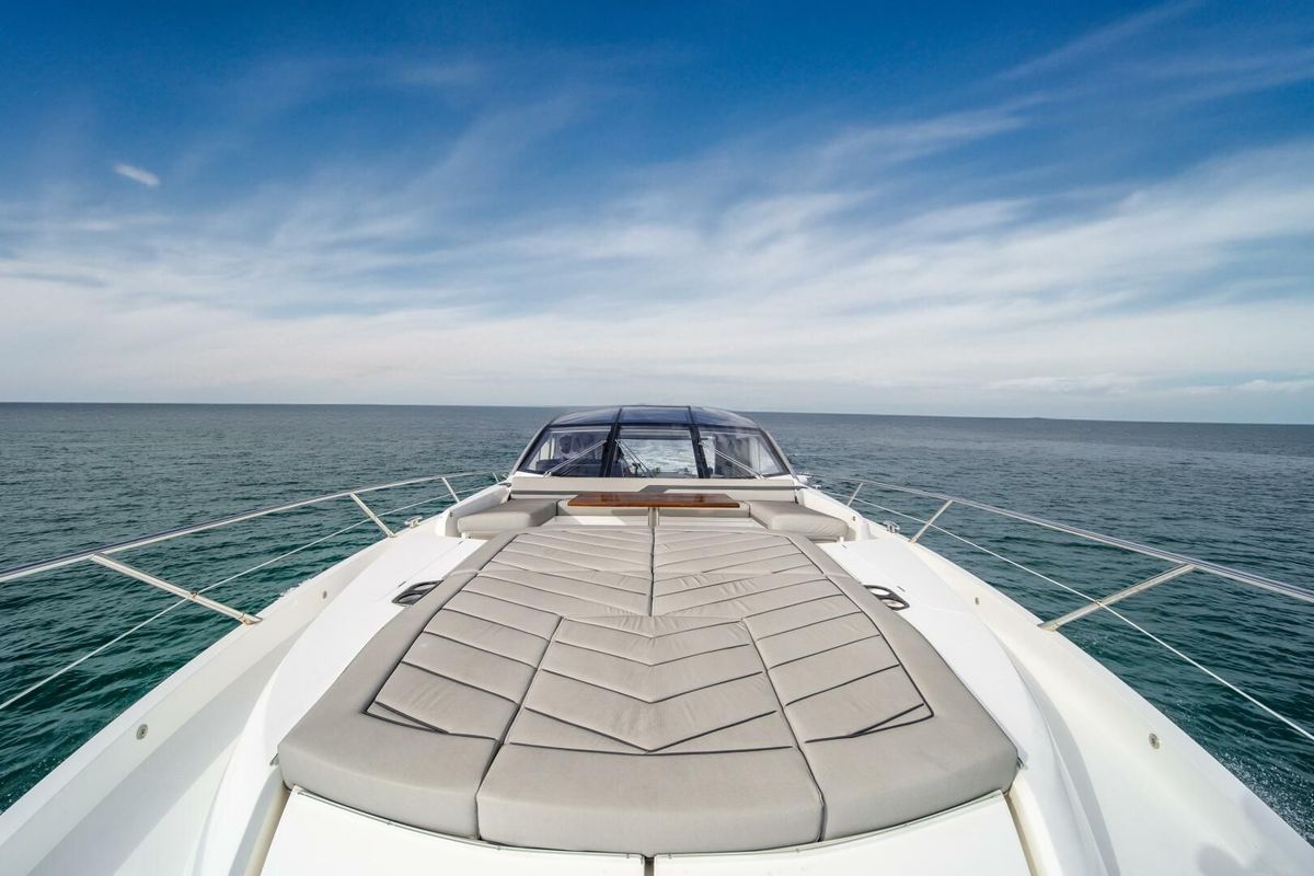 2022 Sunseeker 74 