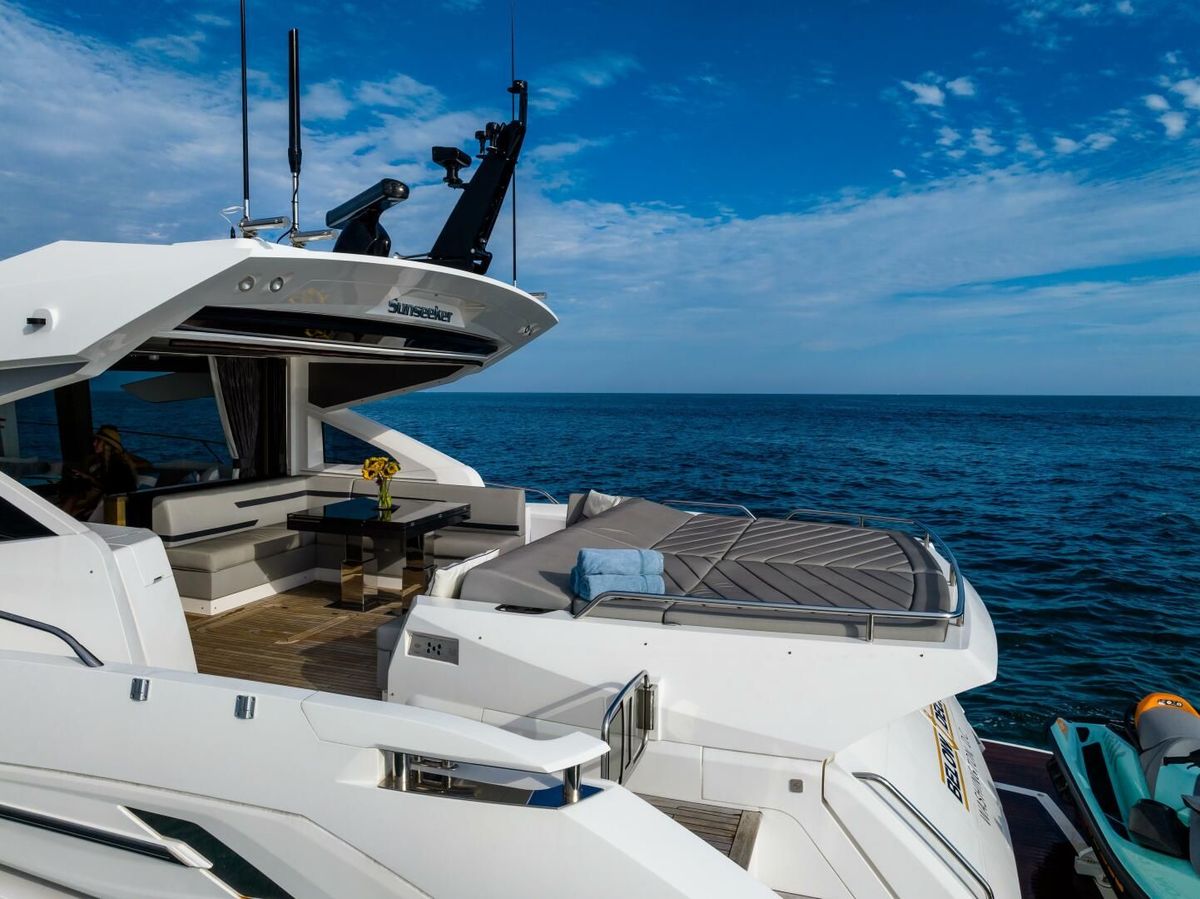 2022 Sunseeker 74 