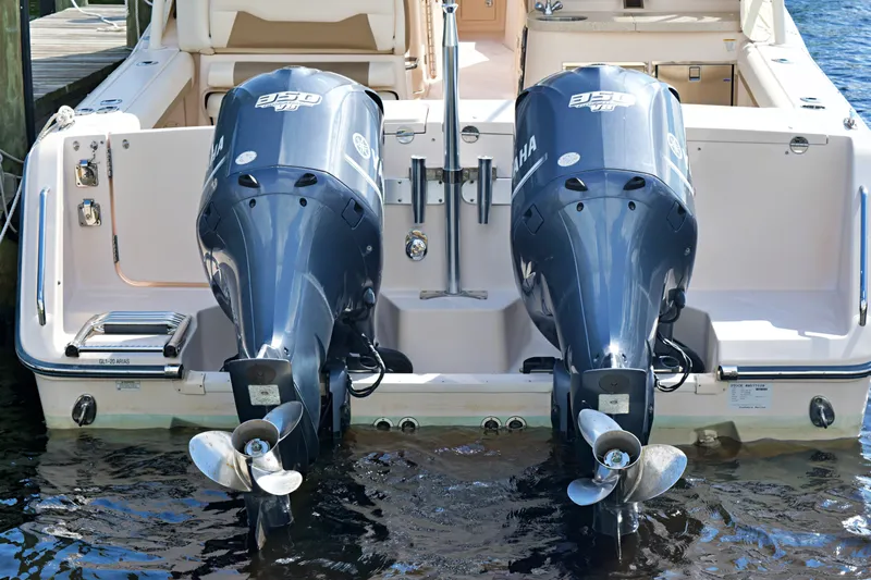  Yacht Photos Pics 2013 GRADY-WHITE 335 FREEDOM - Image 9