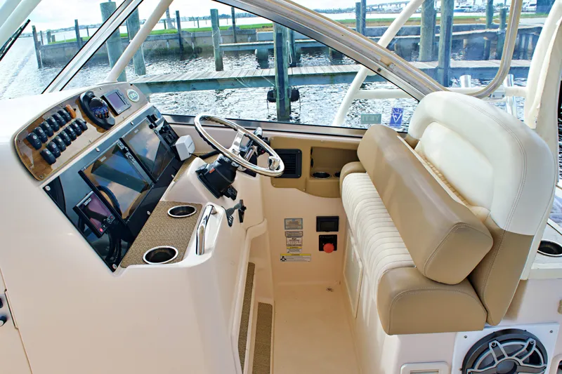  Yacht Photos Pics 2013 GRADY-WHITE 335 FREEDOM - Image 22