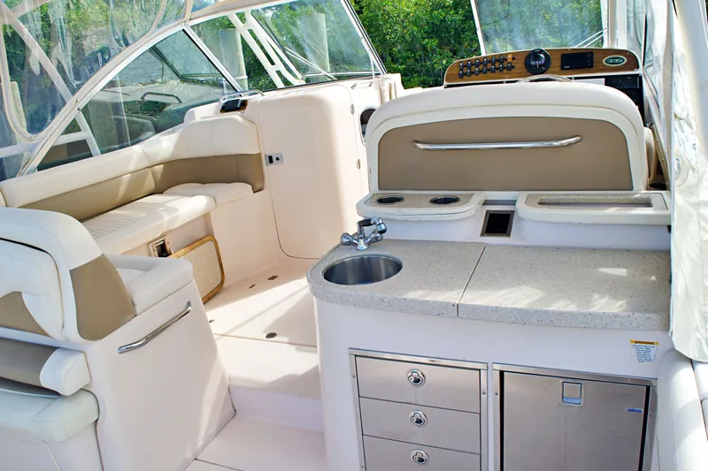  Yacht Photos Pics 2013 GRADY-WHITE 335 FREEDOM - Image 34