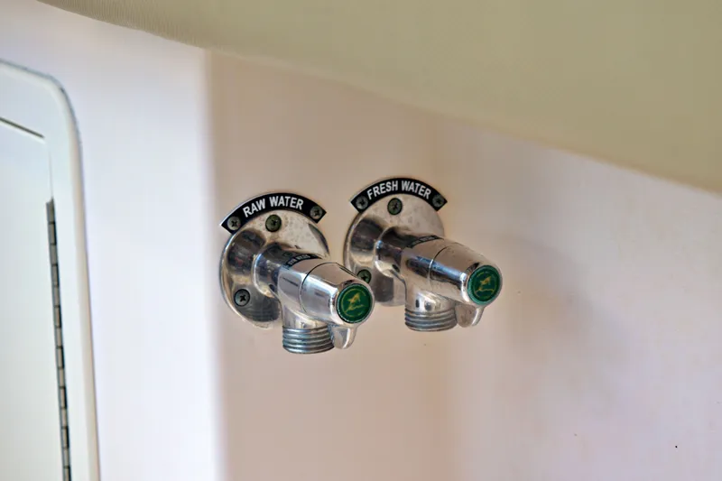  Yacht Photos Pics 2013 GRADY-WHITE 335 FREEDOM - Image 28