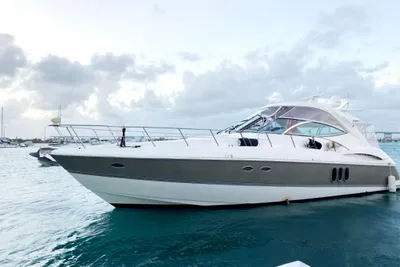 2007 Cruisers Yachts 520 Express