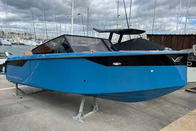 2024 Veloce Yachts V755 Classic